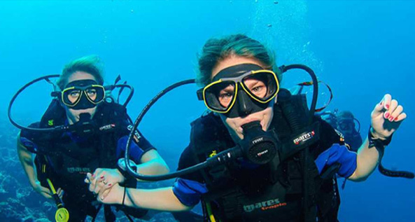 Scuba Diving Aquarius